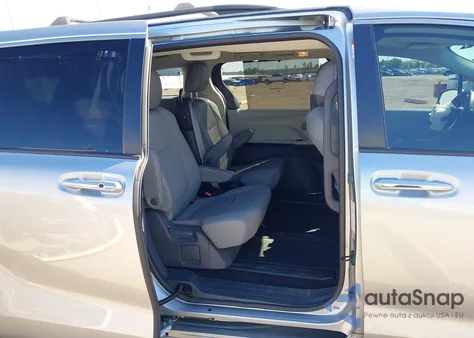 2021 Toyota Sienna Xle from USA, damaged, VIN 5TDYRKEC0MS024065